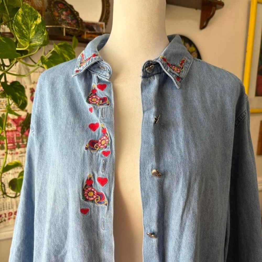 Vintage Karen Scott Denim Button Up Shirt Embroidered Floral Heart Cottagecore